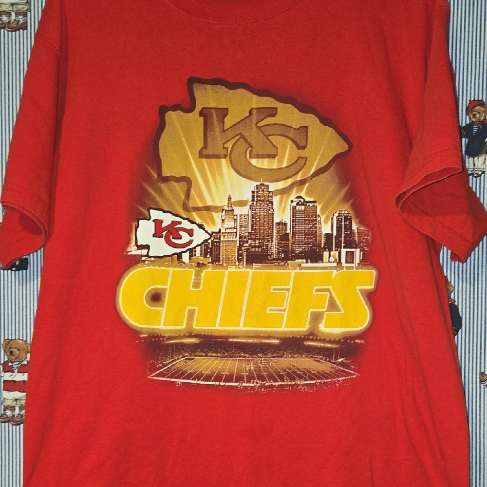 Kansas City Chiefs Stadium City Arrowhead Red NFL Shirt Large